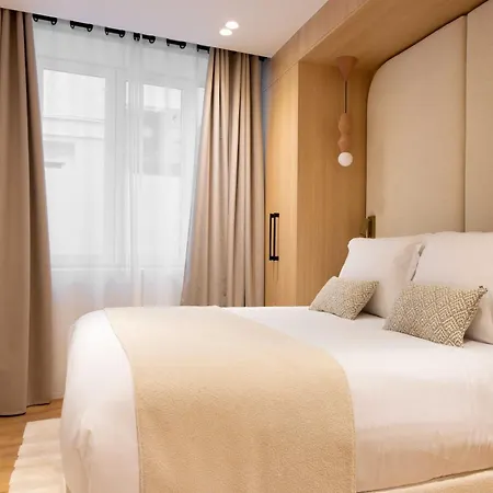 Elegant With Ac - 3br-6p- Montorgueil *